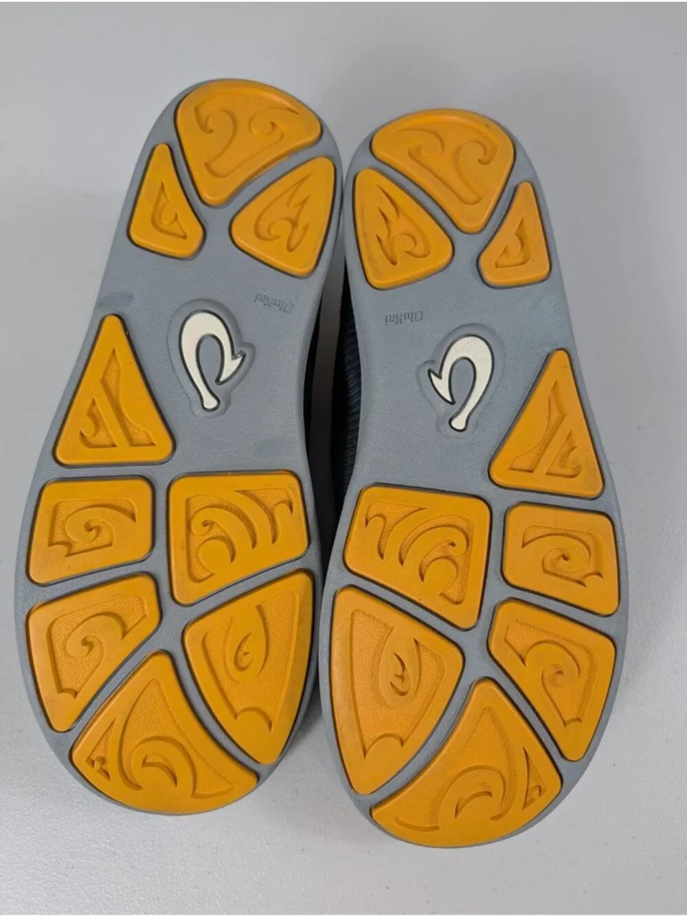 olukai Nohea mesh men's gray slip-on shoes size 9.5